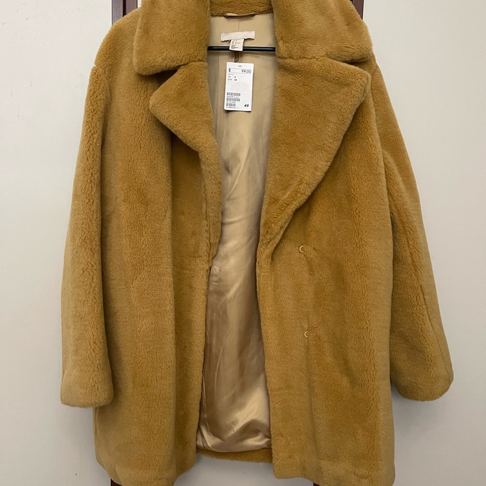 Beautiful HM teddy coat. New with tags